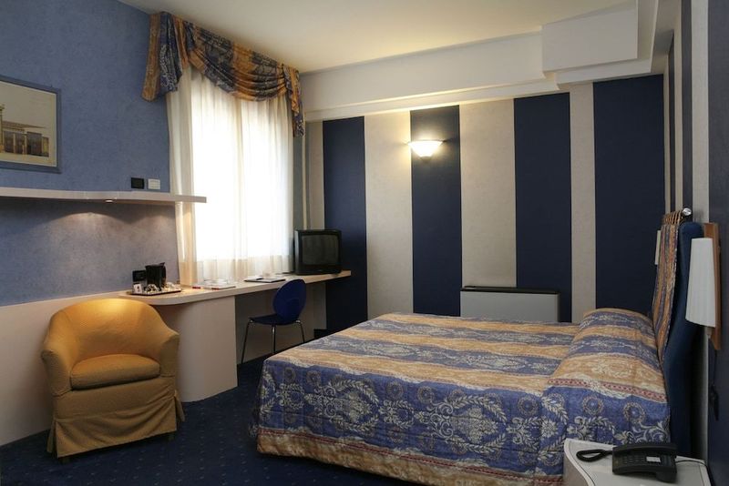 Hotel Lancaster - Image 4