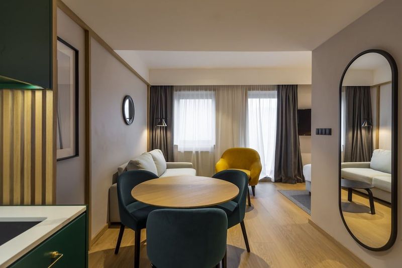 Radisson Hotel & Suites, Gdansk - Image 6