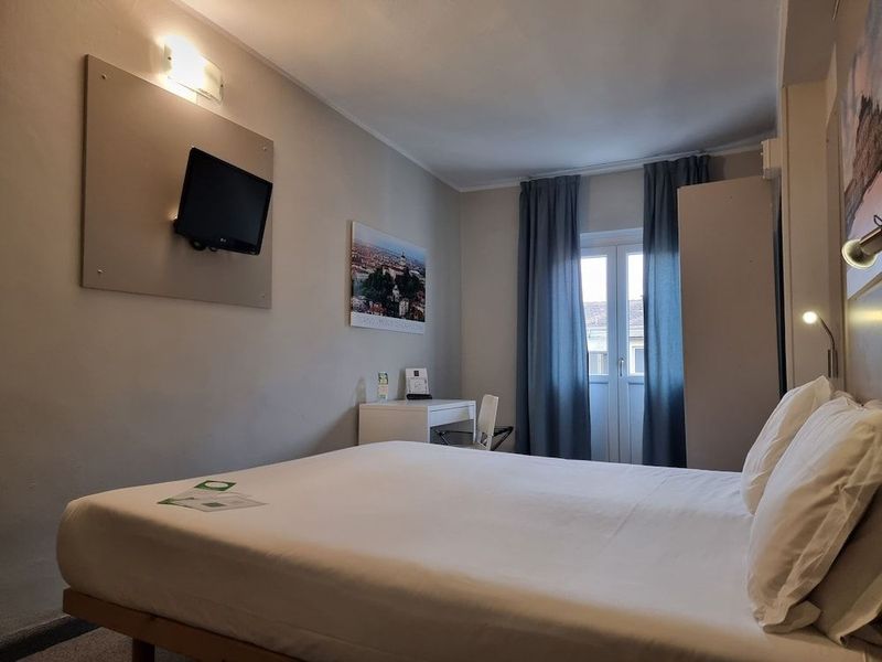 Hotel Astoria - Image 10
