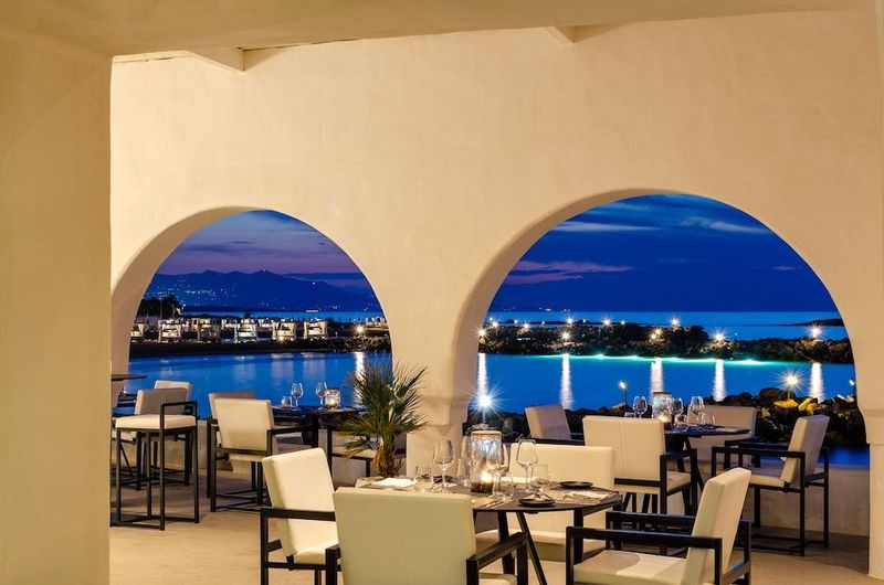 Knossos Beach Bungalows & Suites - Image 10