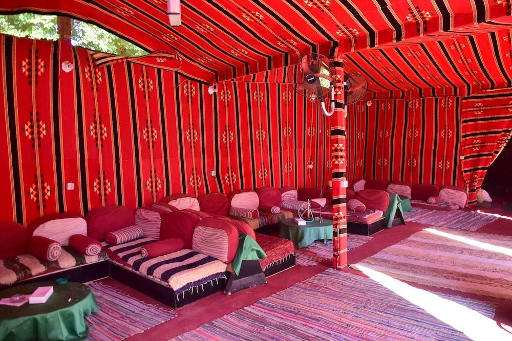 Dive Inn Resort - Image 4