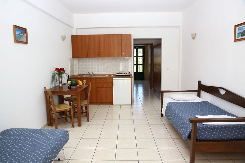 Camari Garden Hotel Apartments - Image 7