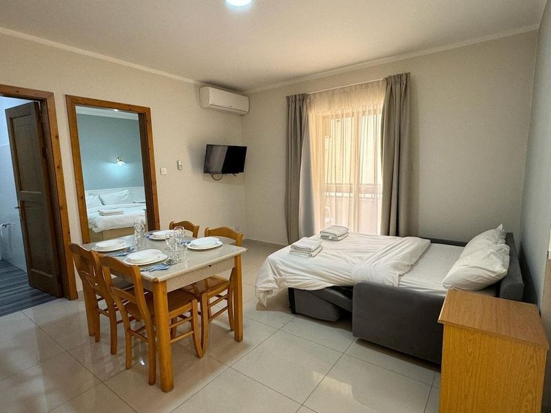 Triton Holiday Apartments - Image 7
