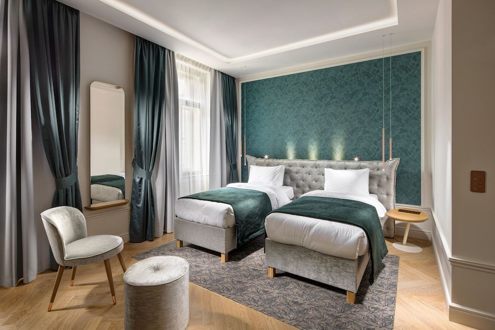 Mamaison Hotel Riverside Prague - Image 10