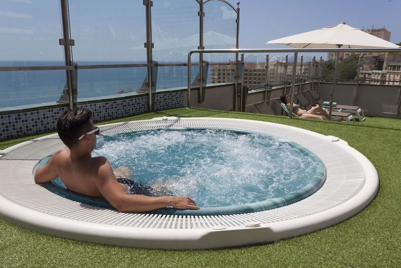 Hotel Fenix Torremolinos - Image 8