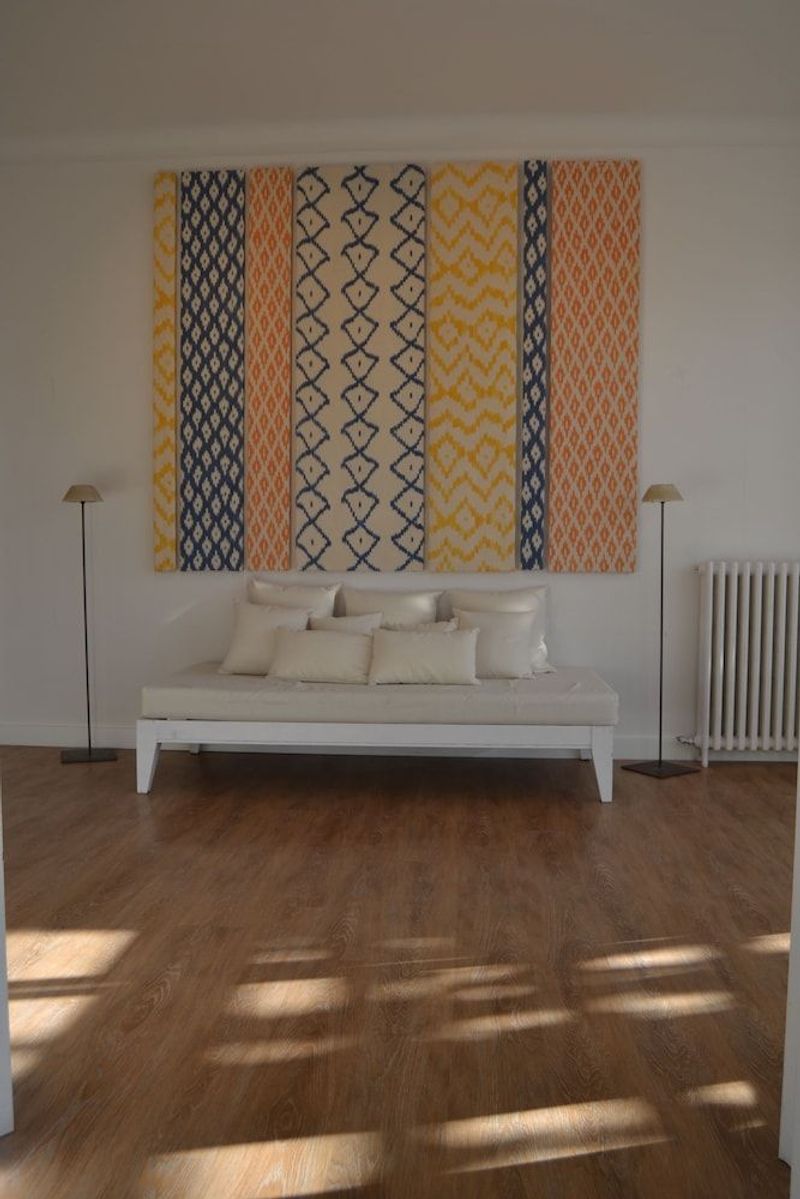 Miramar Hotel - Image 5