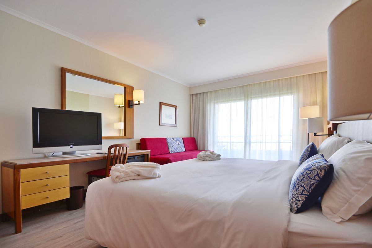 Holiday Inn Algarve Albufeira - Image 4