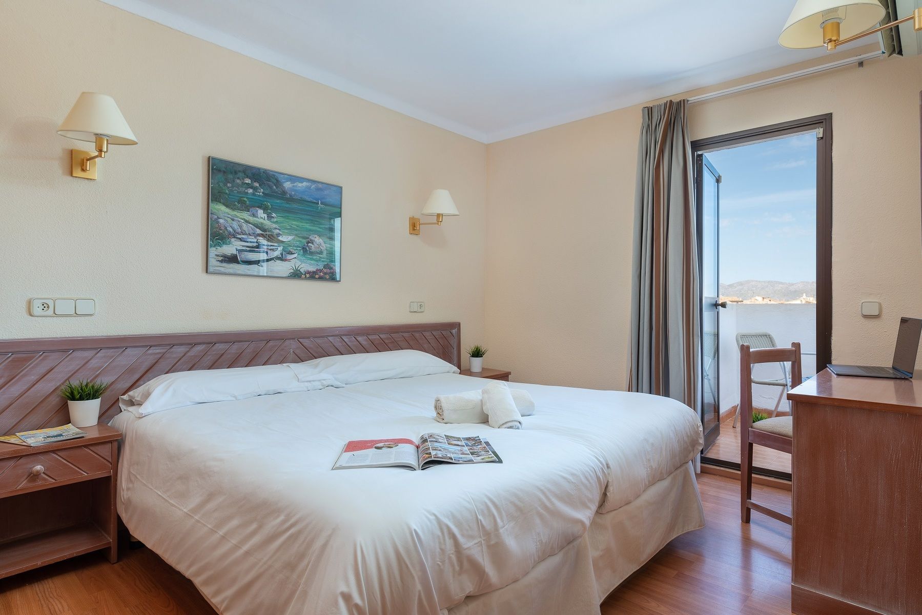 Apartamentos Carlos V - Image 3