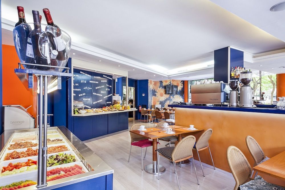 Hotel Acta CITY47 - Image 8