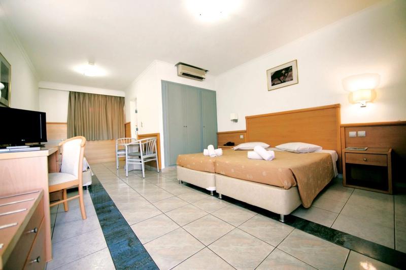 Atlantis Hotel - Image 8