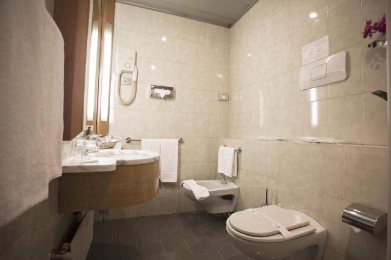 Hotel Diplomatic - Image 10