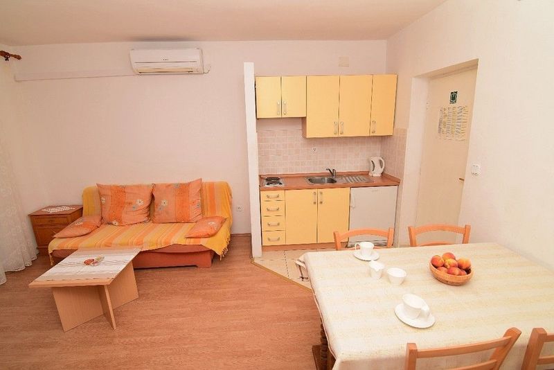 Renata Apartments - Image 5