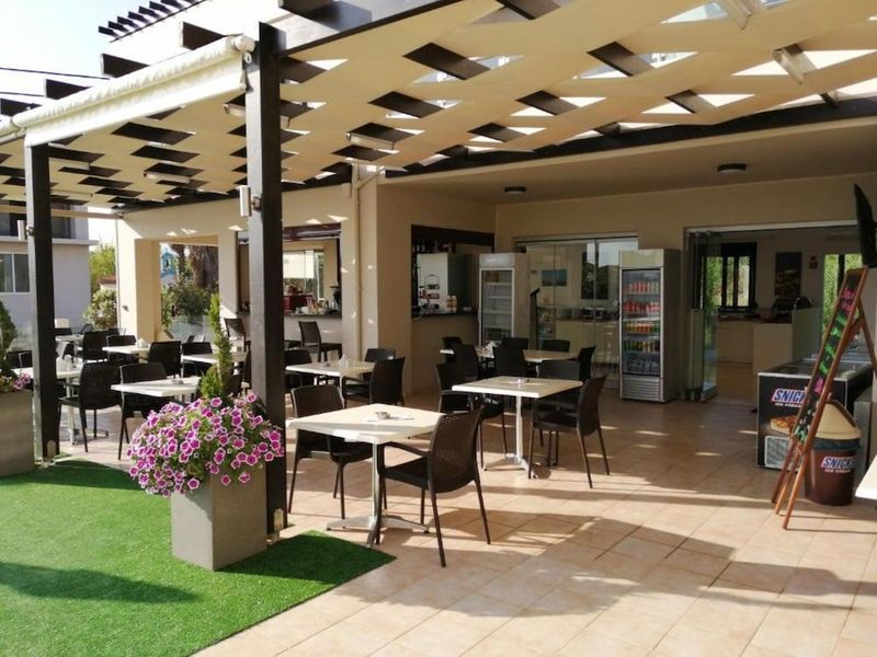 Carisa Suites and Apartments - Image 6