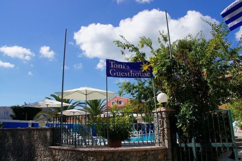 Toni's Guesthouse - Image 8