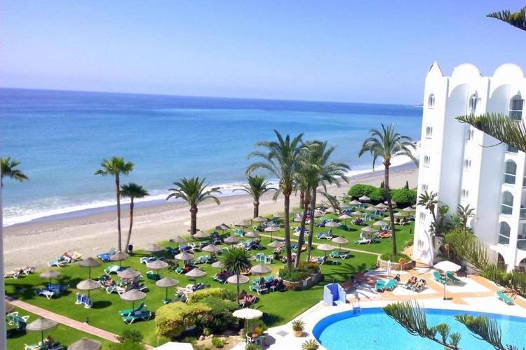 Basseng området på Marinas de Nerja Beach & Spa Aparthotel