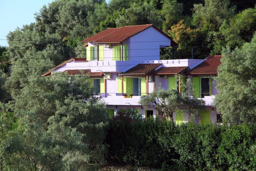 Summer House Louisa - Image 7
