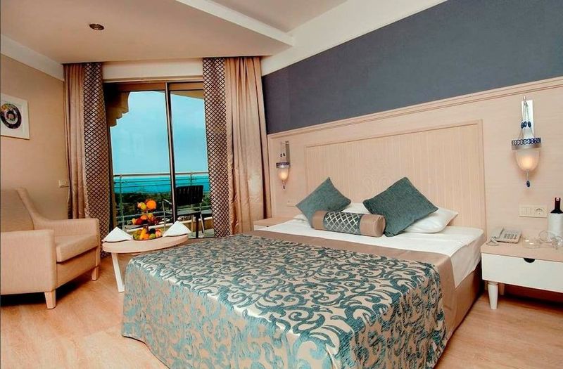 Seamelia Beach Resort & Spa - Image 2