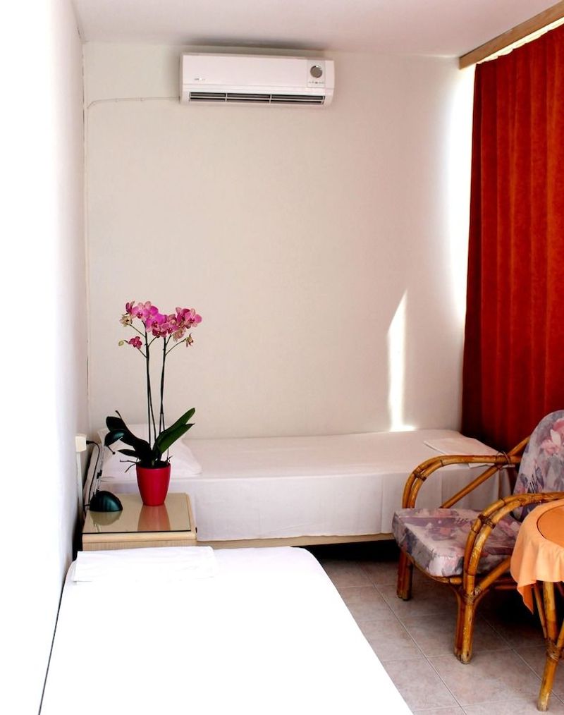 Savoy Hotel - Image 8