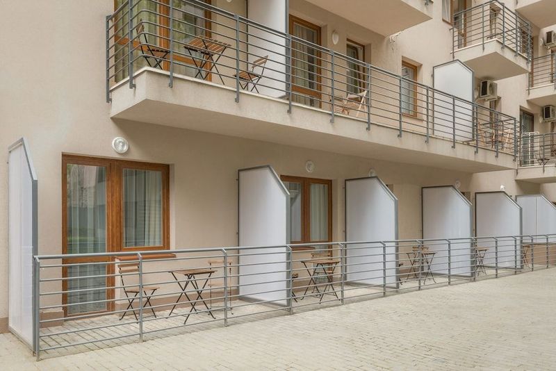 Maple Tree Apartments - Image 2