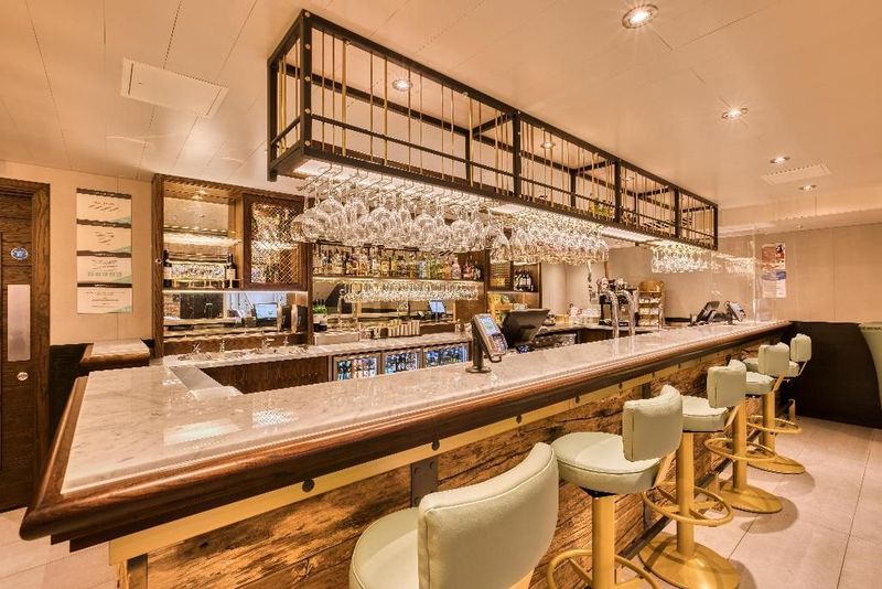 hub by Premier Inn London Soho - Image 3