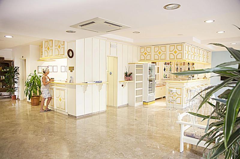 Hotel Theonia - Image 3