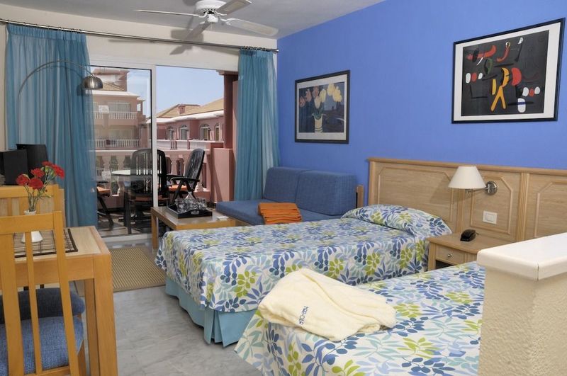 Apartamentos Marola Park - Image 10