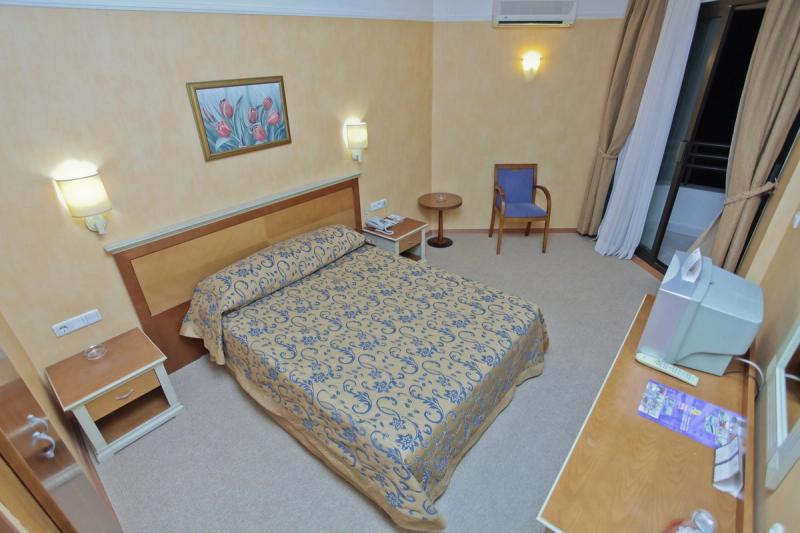 Palm Hotel - Image 6