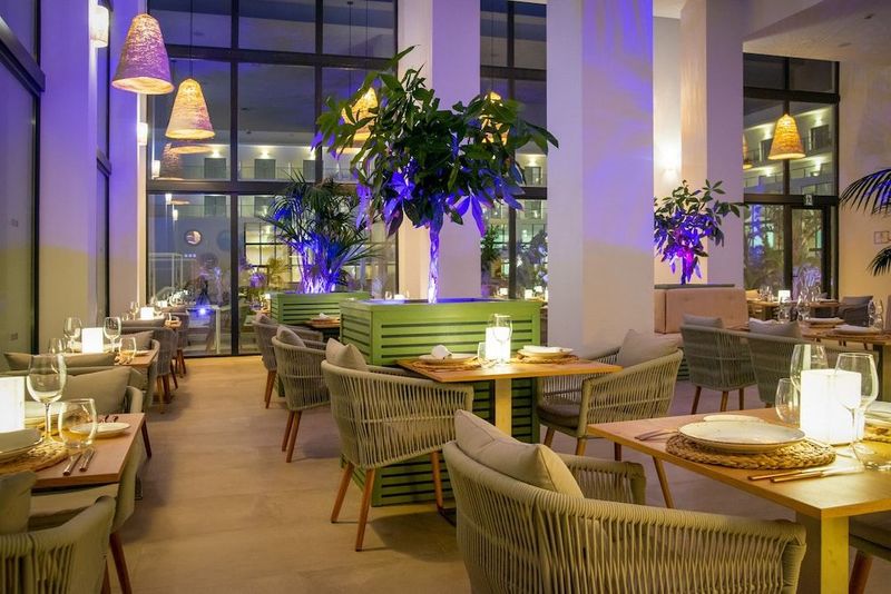 Cabogata Beach Hotel - Image 5