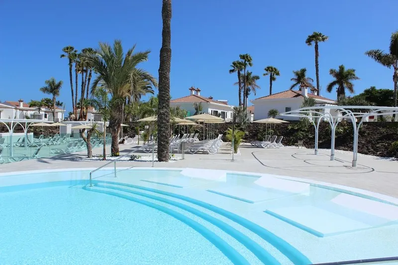 Hotel LIVVO Dunagolf Suites