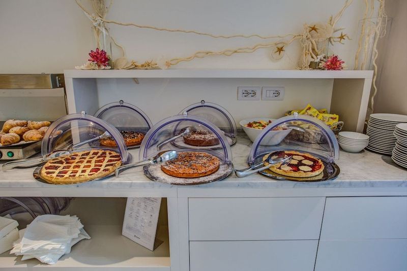Rimini Suite Hotel - Image 8