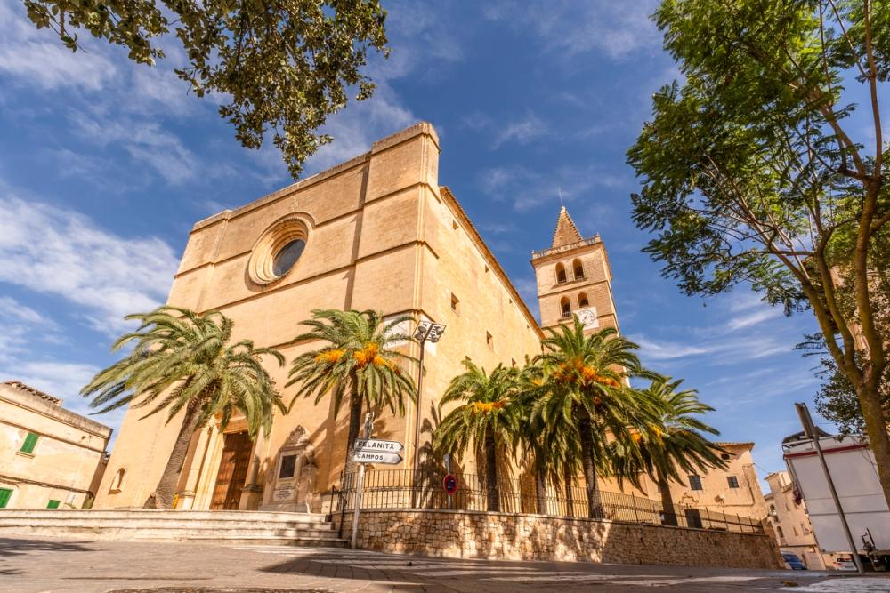 Den gotiska katedralen i Porreres på Mallorca