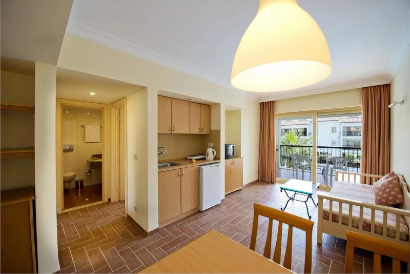 Kentia Apart Hotel - Image 3
