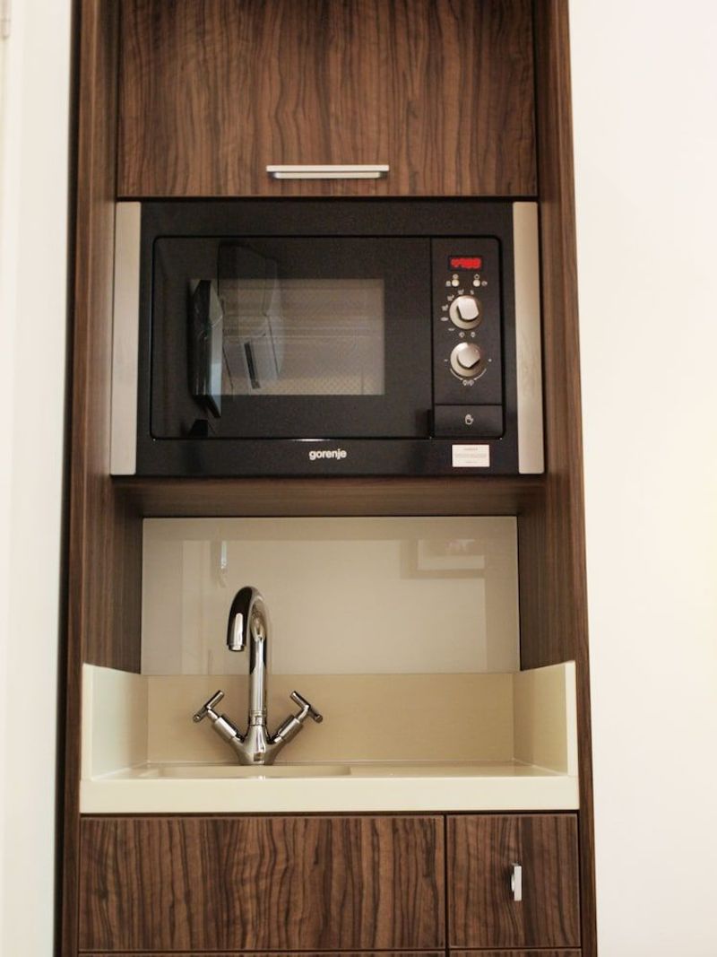 Simply Rooms & Suites - Image 4