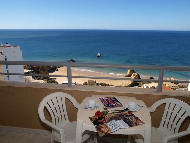 Apartamentos Jardins da Rocha - Image 7