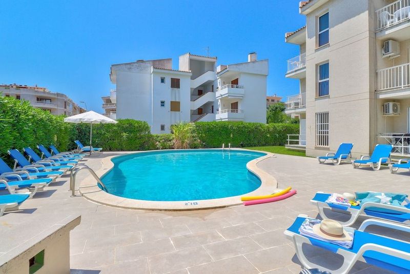 Apartamentos Llevant - Image 10