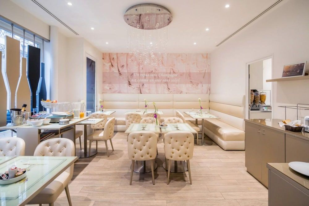 Hotel Les Bulles de Paris - Image 9