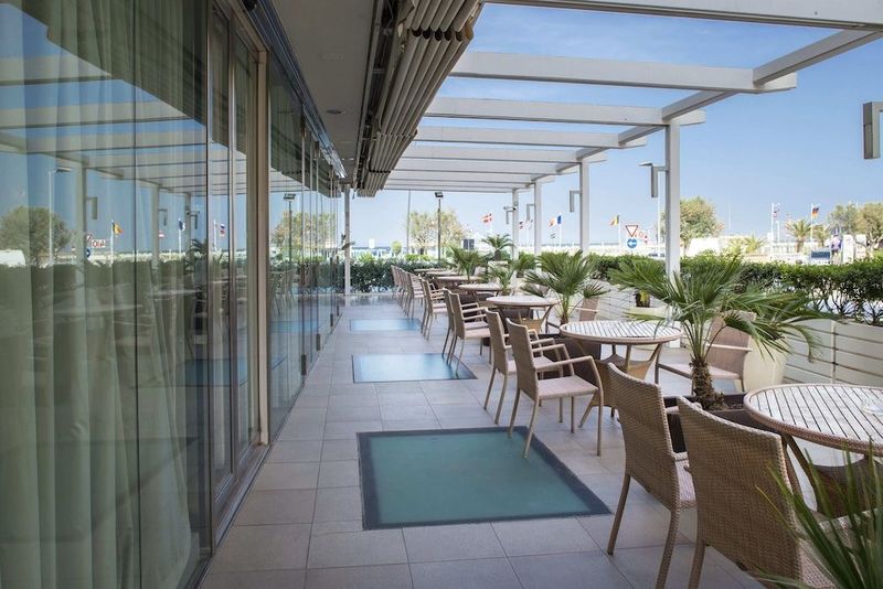Club House - Image 5
