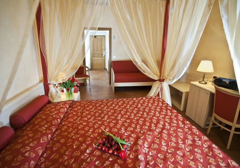 Hotel Caesar Prague - Image 3