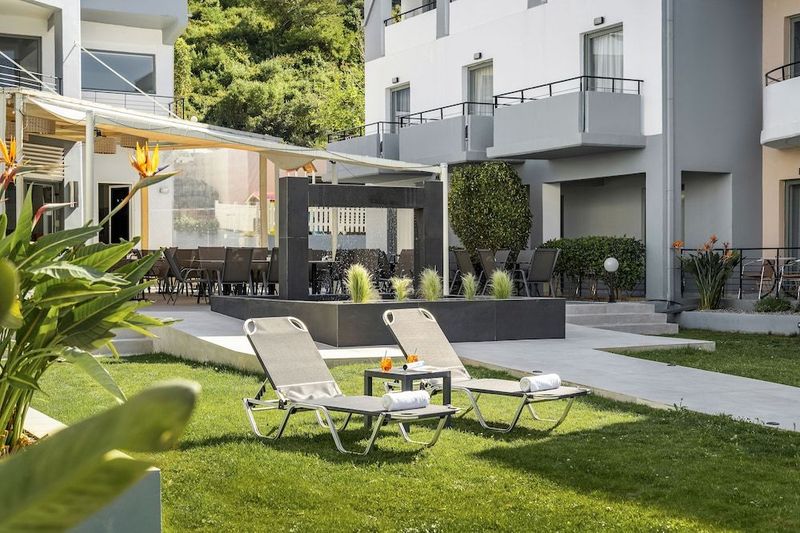 Sunrise Village Hotel - Image 2