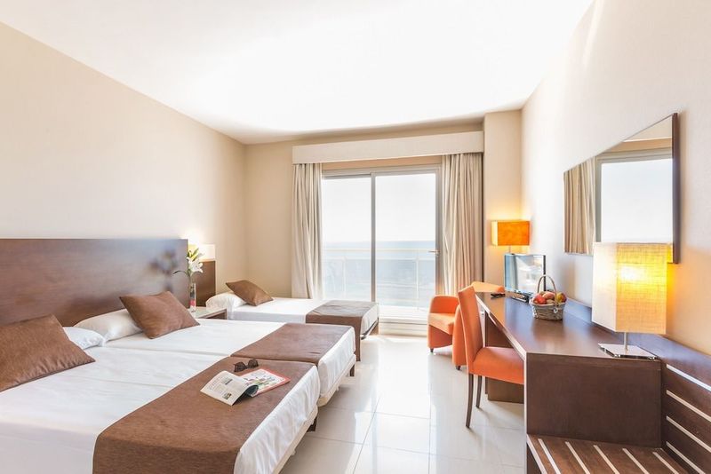 Hotel Bahia Calpe by Pierre & Vacances - Image 10