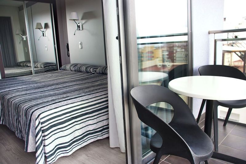 Hotel Summer - Image 2