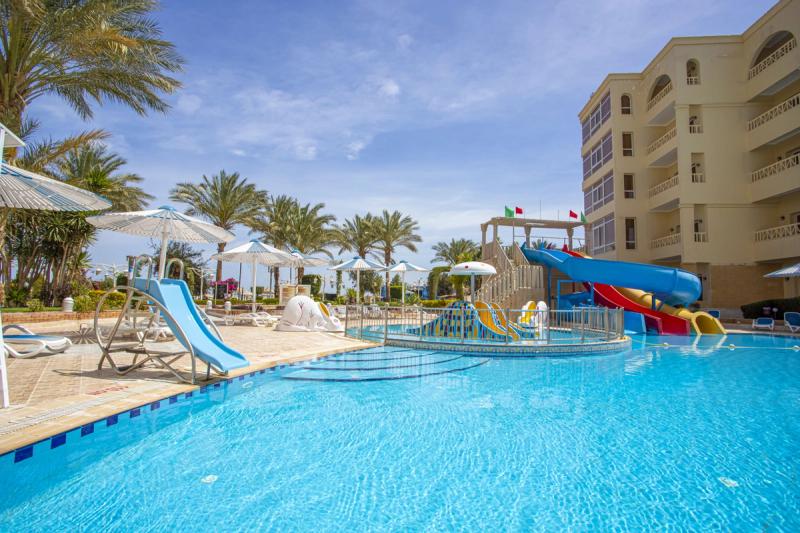 AMC Royal Hotel & Spa - Image 4