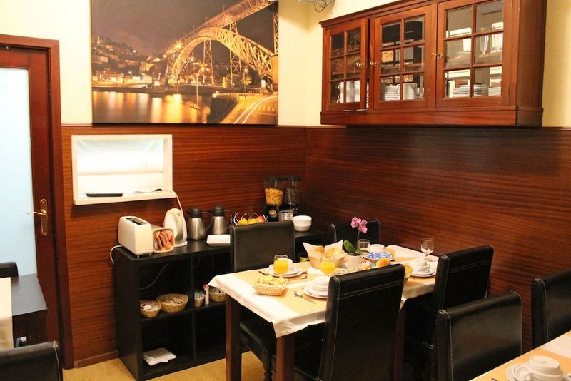Hotel Santa Clara Porto - Image 7