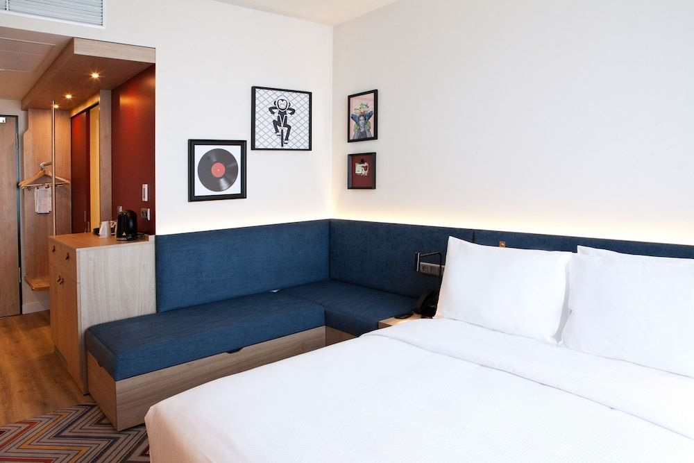 Hampton by Hilton Vienna Messe - Image 8