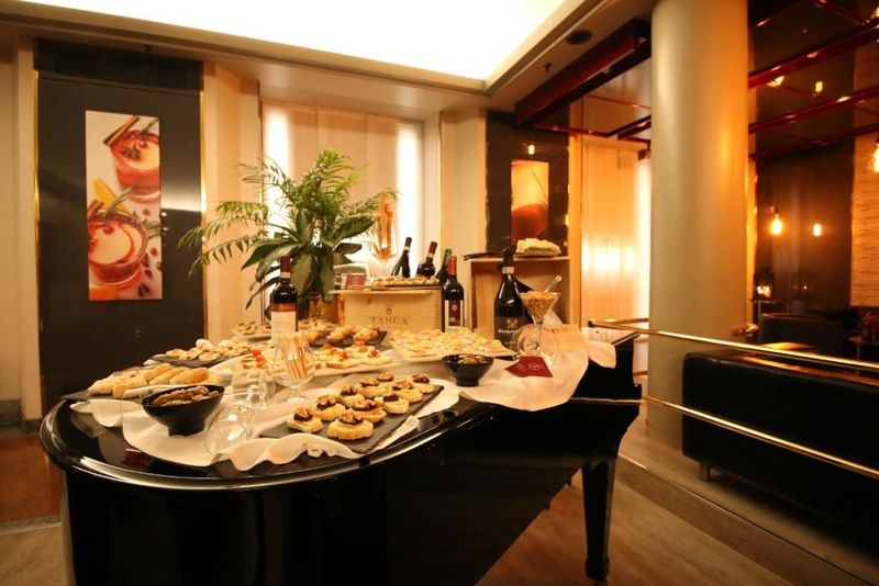 Hotel Diplomatic - Image 5