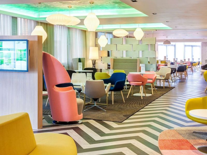 Ibis Styles London Heathrow Airport Hotel - Image 7