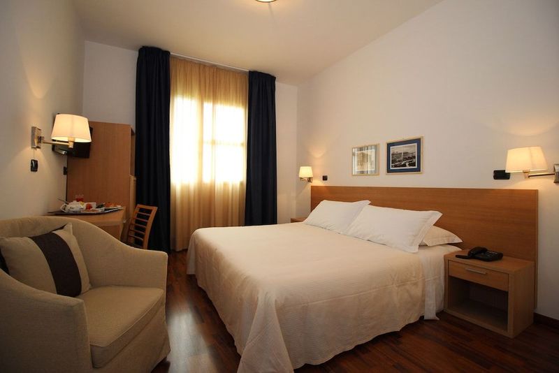 Hotel Majesty - Image 8