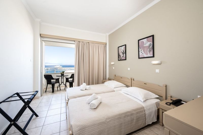 Zephyros Hotel - Image 4