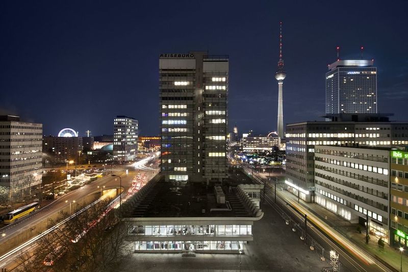 Premier Inn Berlin Alexanderplatz hotel - Image 10