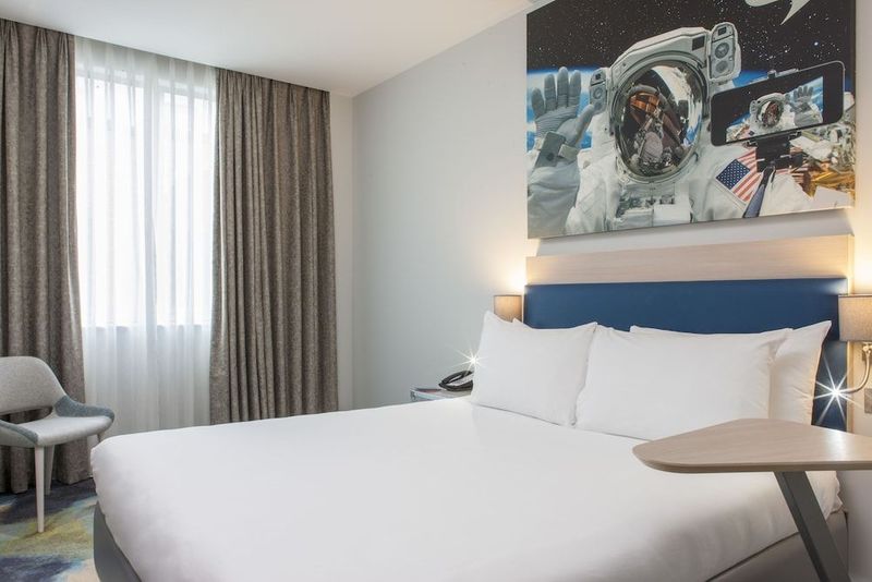 Ibis Styles London Heathrow Airport Hotel - Image 10